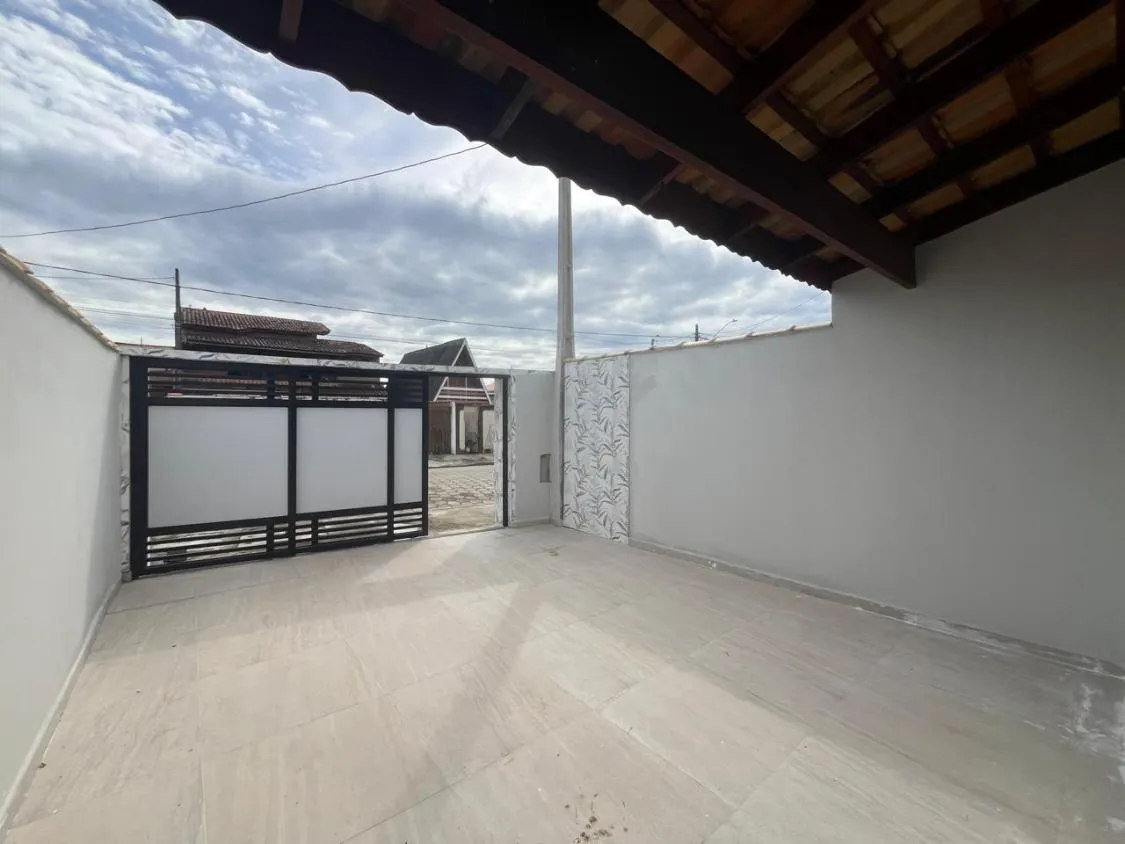 Imagem CASA NOVA 3 DORM COM PISCINA LADO PRAIA NO BOPIRANGA EM ITANHAEM