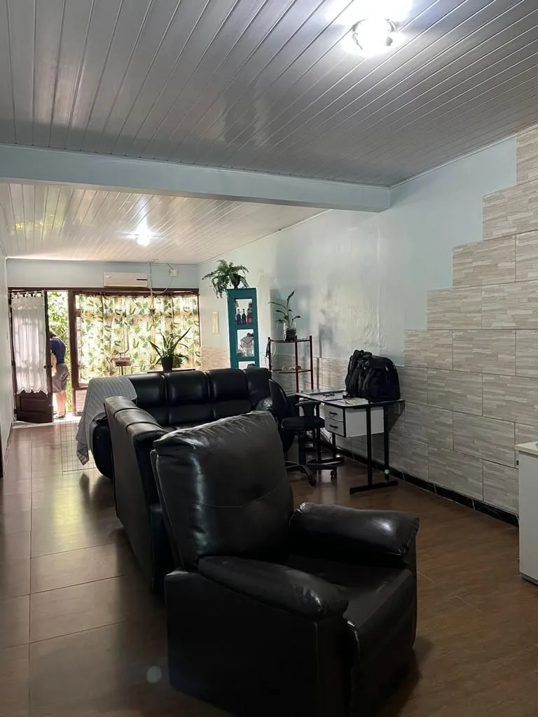 Imagem Casa a venda, 3 Quartos, sendo 1 Suíte, Bairro centro Canoas