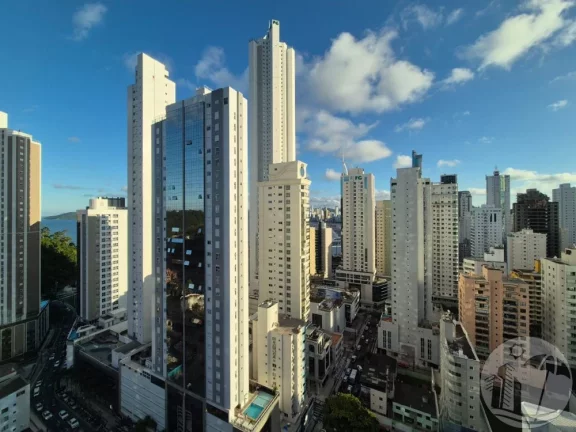 Imagem Apartamento a Venda no bairro Pioneiros - Balneário Camboriú, SC