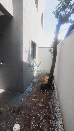 Imagem SOBRADOS TRIPLEX - ÚLTIMA UNIDADE DISPONÍVEL