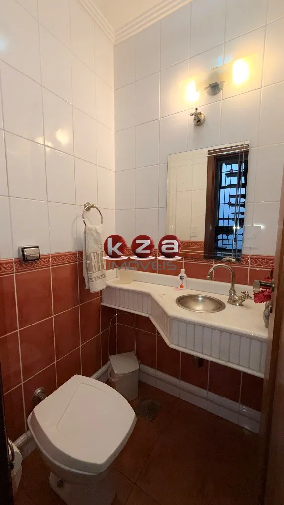 Imagem Casa em Condomínio de Alto Padrão na Vila Faustina II em Valinhos-SP - 3 Quartos, 1 Suíte, 2 Salas, 4 Banheiros, 4 Vagas - 212m².