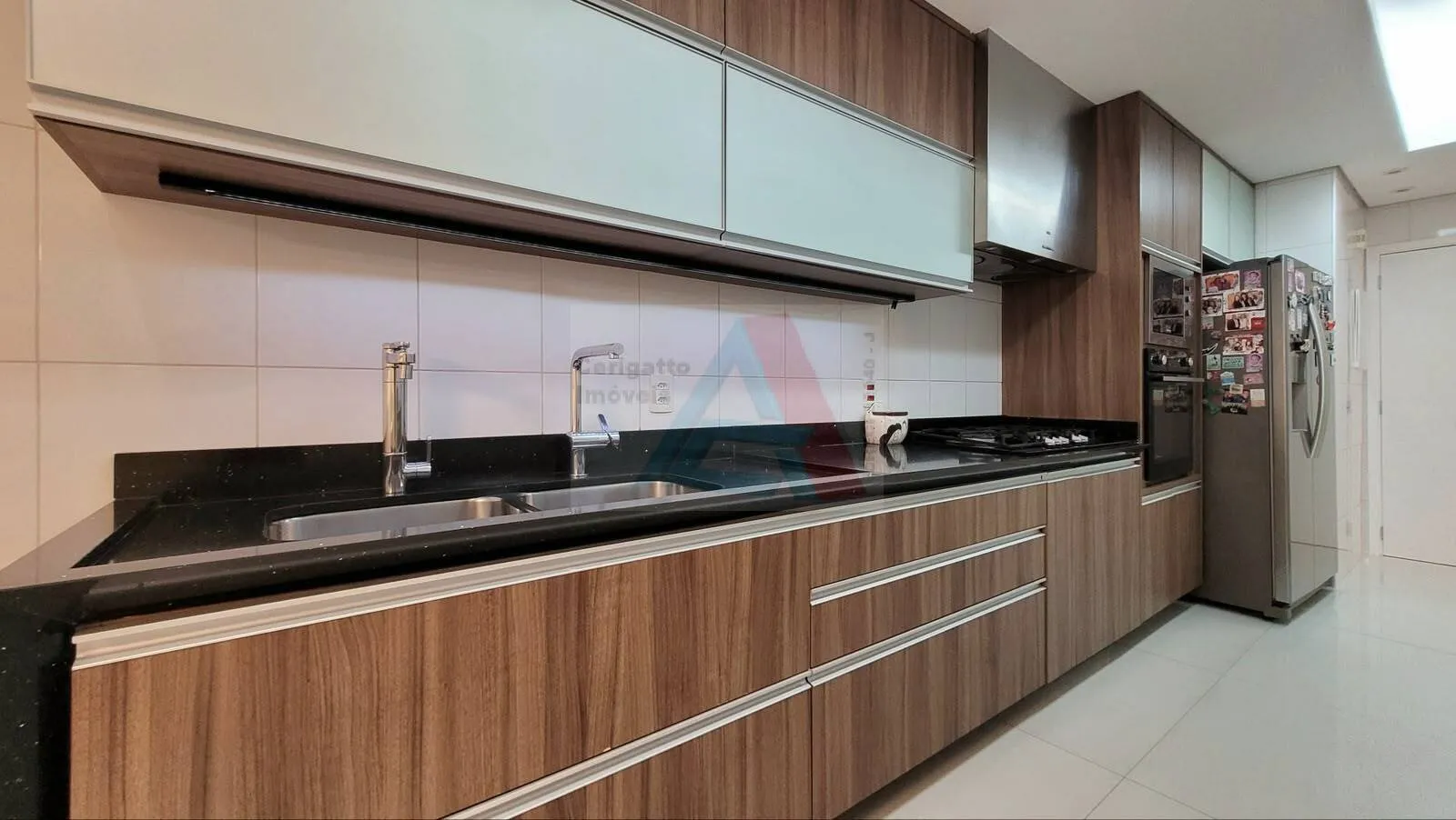 Imagem APARTAMENTO ALTO PADRÃO! SÃO 4 SUITES, 4 VAGAS DE GARAGEM, LAZER COMPLETO,