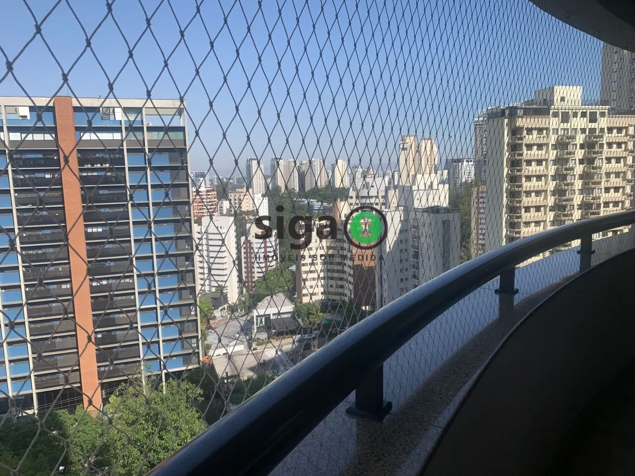 Imagem VENDE na Vila Andrade (Região do Morumbi) Apartamento com 4 Suítes, 4 vagas Fixas + Depósito