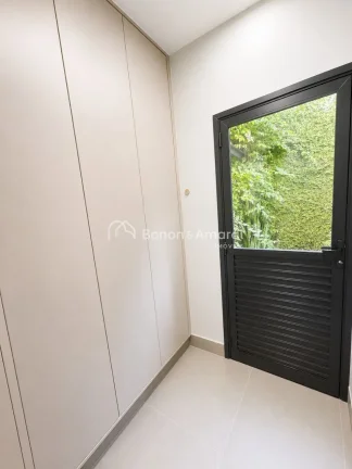 Imagem Casa com acabamento impecável | 3 suítes | Próxima ao Shopping Dom Pedro.

Casa semigeminada à v...