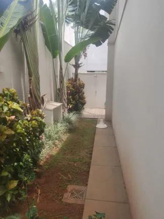 Imagem Casa de Condomínio com 3 Quartos à Venda, 200 m² em Sítios Santa Luzia - Aparecida de Goiânia