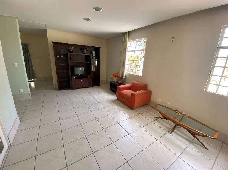 Imagem Casa à venda, 3 quartos, 1 suíte, 4 vagas, Minascaixa - Belo Horizonte/MG