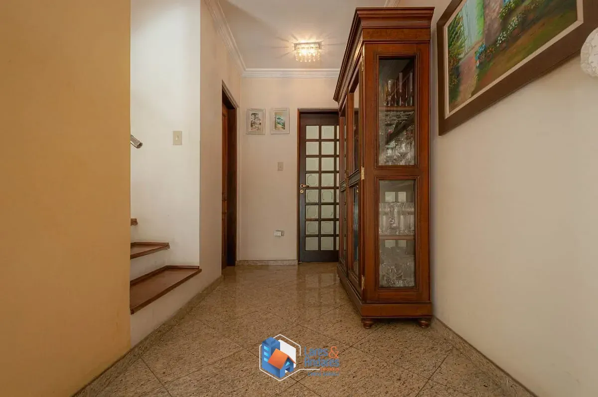 Imagem Sobrado para venda em Tremembé com 4 quartos, sendo 2 suítes, 236m²