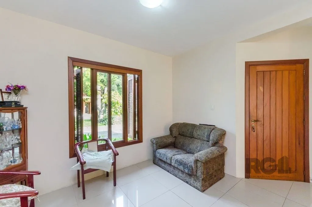 Imagem Casa em Condomínio, 166m² - 3 dormitórios, 2 vagas no bairro Guarujá