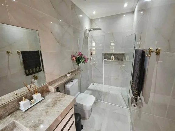 Imagem CASA COM 232 m² - FLÓRIDA - PRAIA GRANDE SP