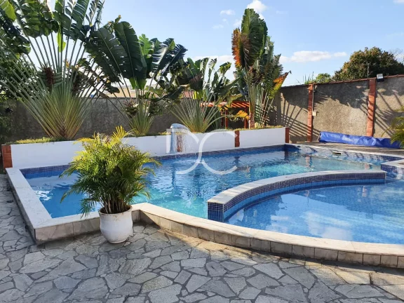 Imagem Cajuru - Venda Sobrado AC 620m² | AT 880 m² | 4 Dormitórios | 2 Suítes | 4 Banheiros | 4 Vagas