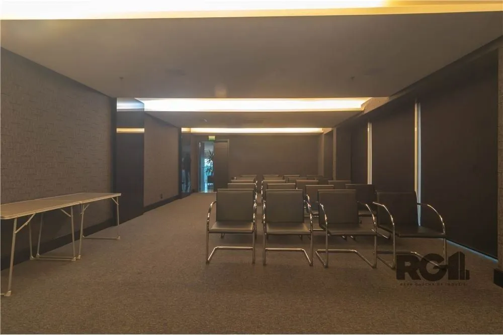 Imagem Sala comercial com 36,7 m² de área privativa e 1 vaga(s) de garagem. Localizado na Rua/Av. Doutor Nilo Peçanha, no bairro Bela Vista em Porto Alegre.