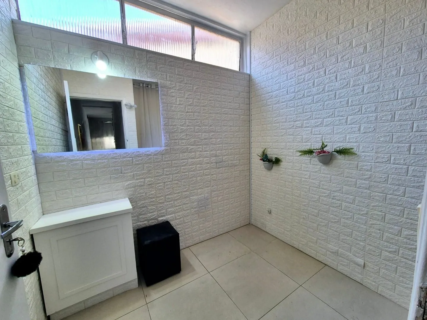 Foto do imóvel Sala Comercial para Locação 8M², Centro, Pindamonhangaba - SP