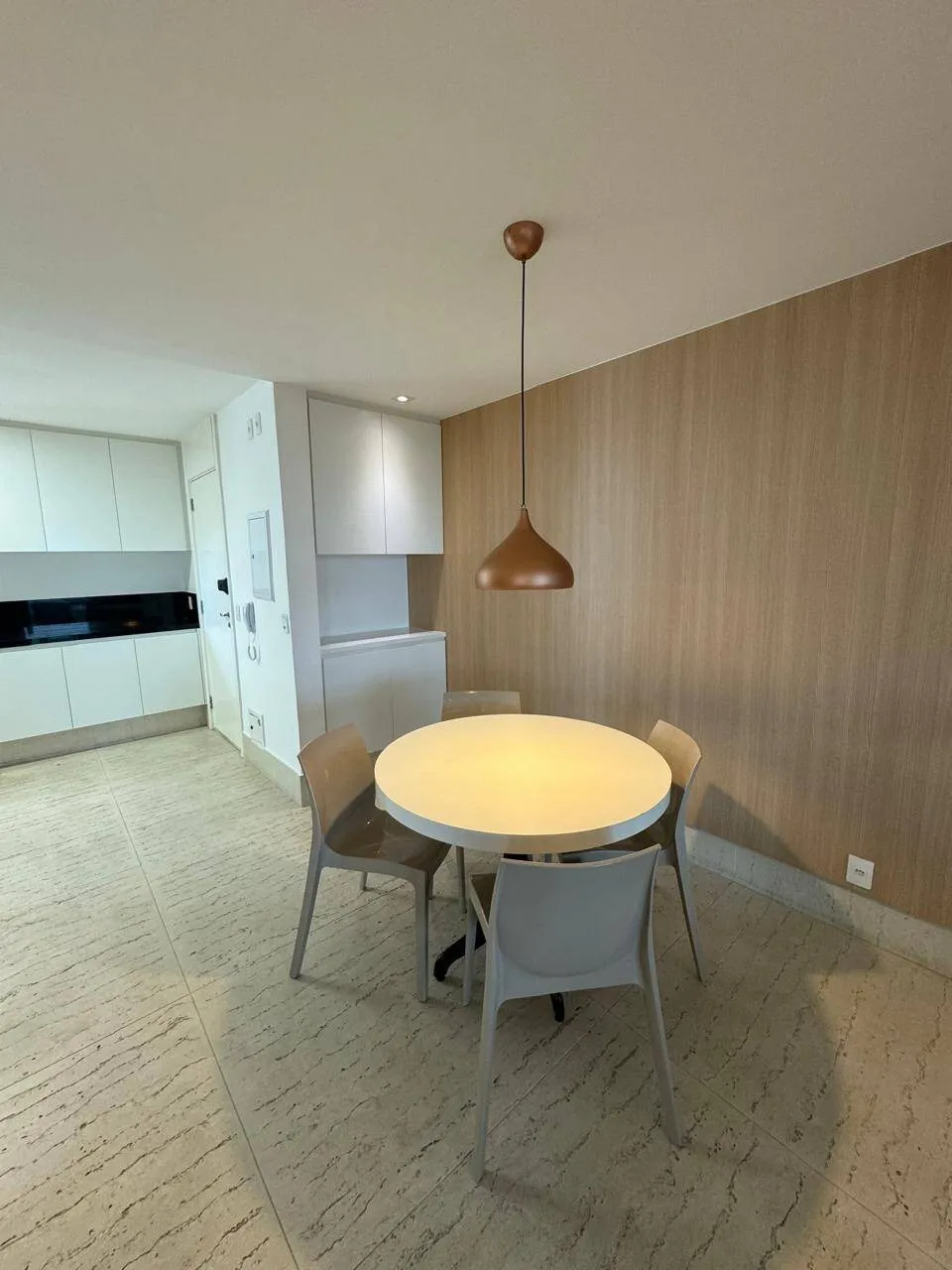 Imagem Apartamento Mobiliado no Centro de Alphaville - 3 Suítes e Sacada Gourmet