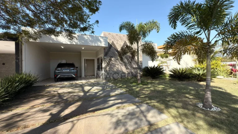 Foto do imóvel Casa Térrea com 3 suítes e Mobiliada - Ninho Verde 1