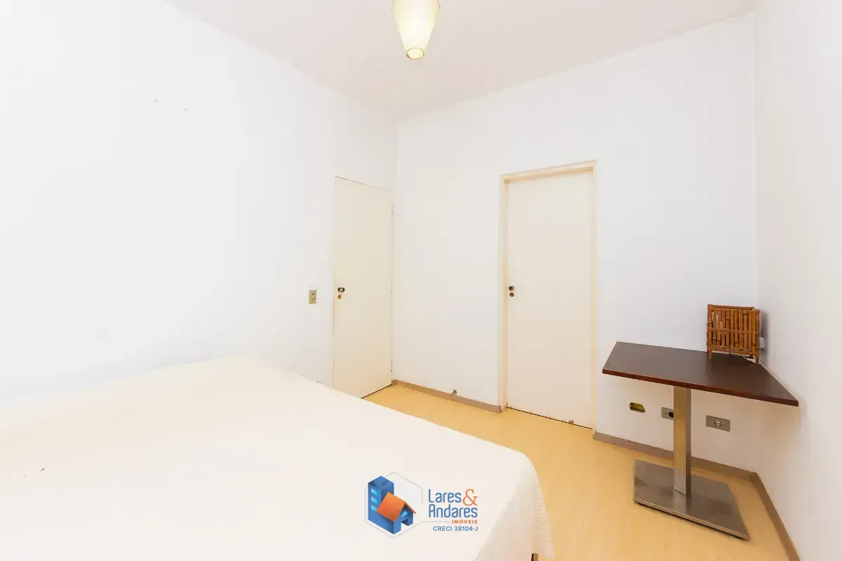 Imagem Casa para venda em Vila Morse com 9 quartos, sendo 3 suítes, 643m²