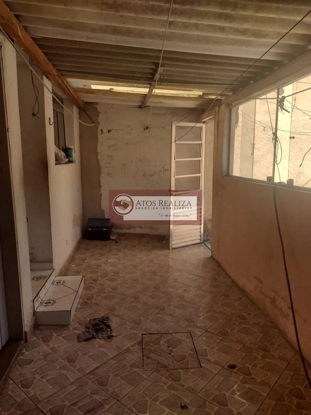 Imagem Vendo um Excelente Imóvel, casa antiga para investimento no Jardim Republica - São Paulo: terreno 204m2 por R$ 370.000 - Venda. Localização privilegiada, próximo a estação Autódromo.