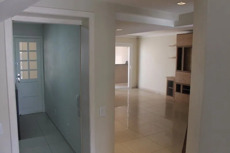 Imagem Casa para Venda - 220m², 3 dormitórios, sendo 1 suites, 4 vagas - Ipanema