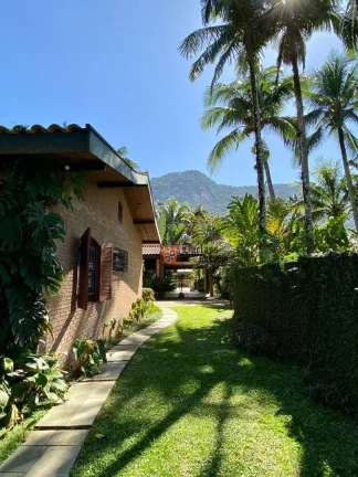 Imagem Sobrado com 5 suítes à venda, 370 m² por R$ 5.200.000 - Praia do Lázaro - Ubatuba/SP