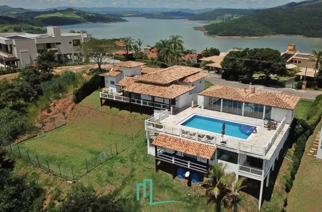 CASA A VENDA EM ESCARPAS DO LAGO CAPITÓLIO/MG