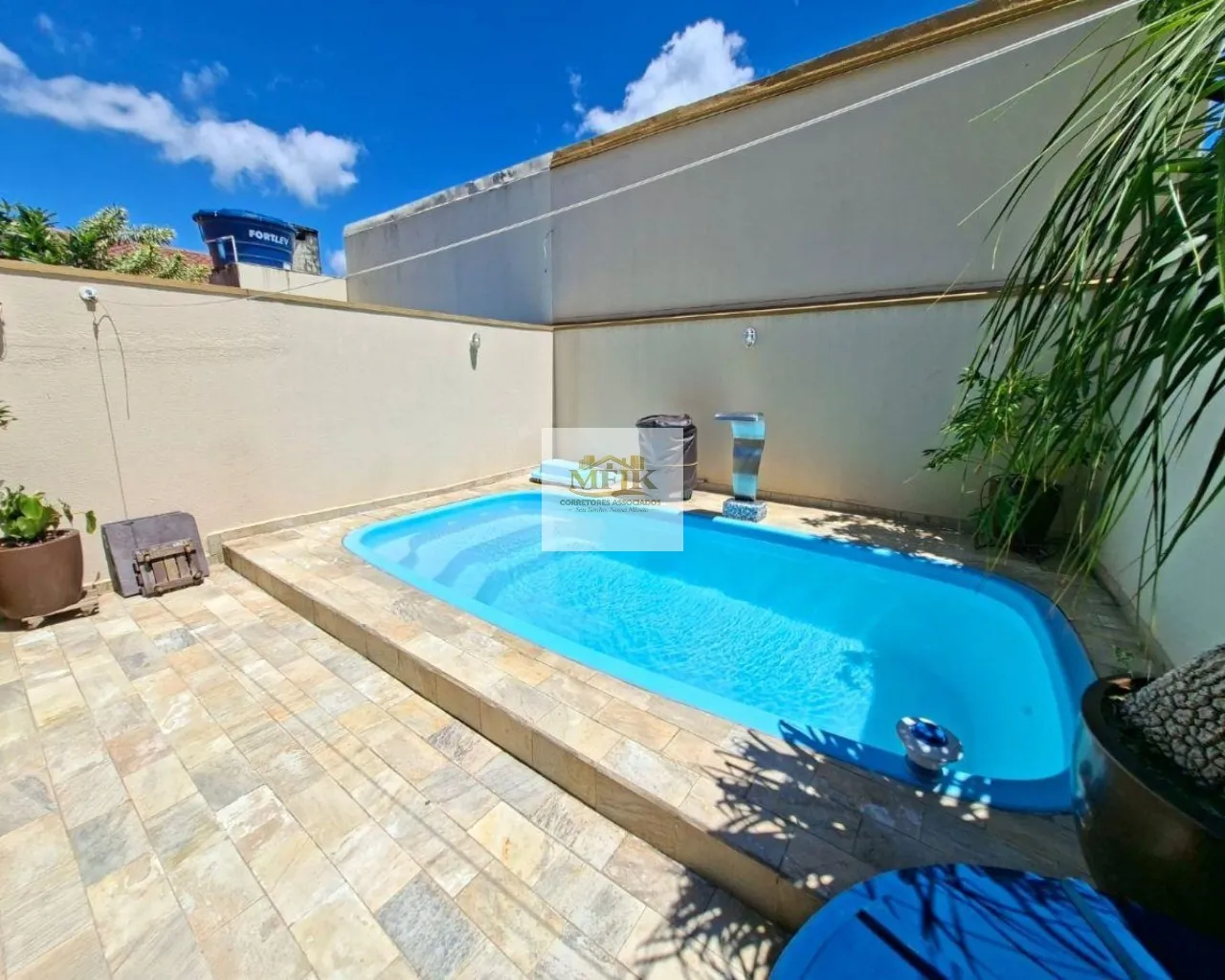 Imagem Casa de 4 quartos à venda em Santa Terezinha
