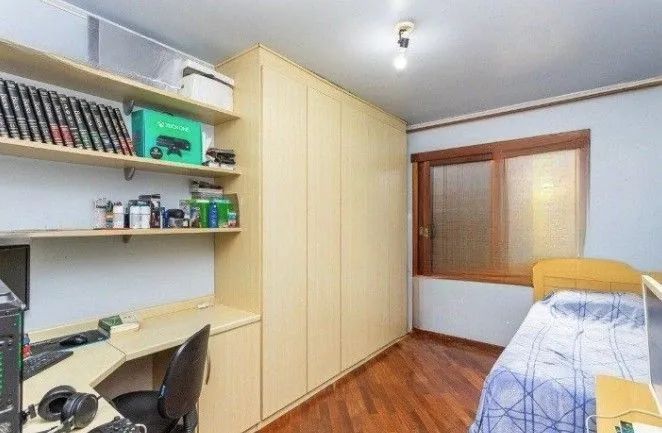 Imagem Casa com 2 dormitórios ,sendo 1 suíte para venda no bairro Tristeza em Porto Alegre/RS.