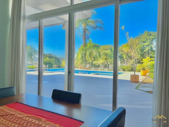 Imagem Casa à Venda em condomínio fechado de 1000m2 com4 quartos e Piscina em Jundiaí SP