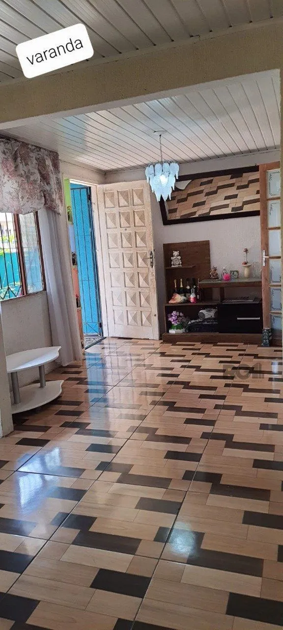 Imagem Casa 2 dormitórios, 1 suíte, vaga de garagem, Bairro Nova Cachoeirinha