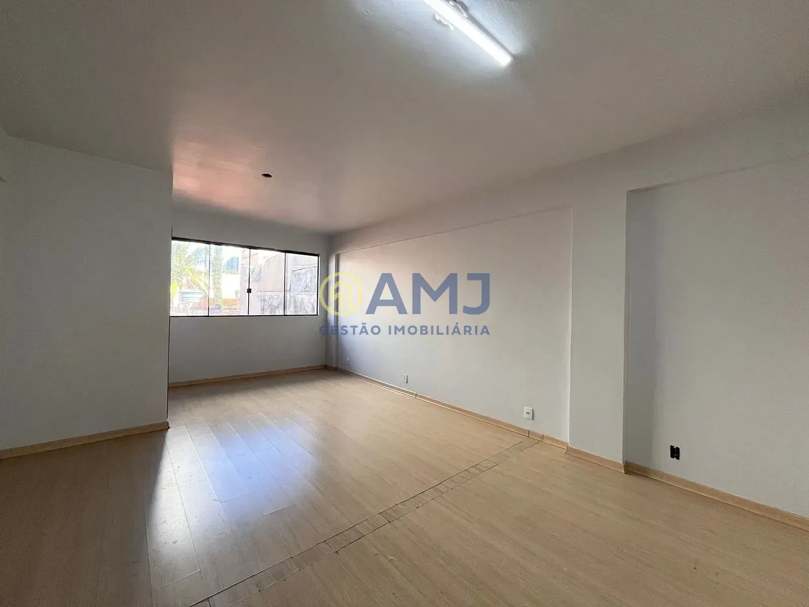 Imagem SALA COMERCIAL PARA LOCAÇÃO | AV. T-7 | SETOR BUENO- GOIÂNIA