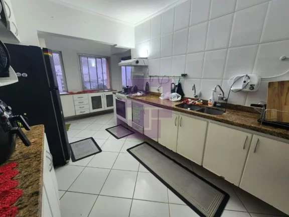 Imagem Tranquilidade à Beira-Mar: Apartamento de 4 Dormitórios com Vista Maravilhosa