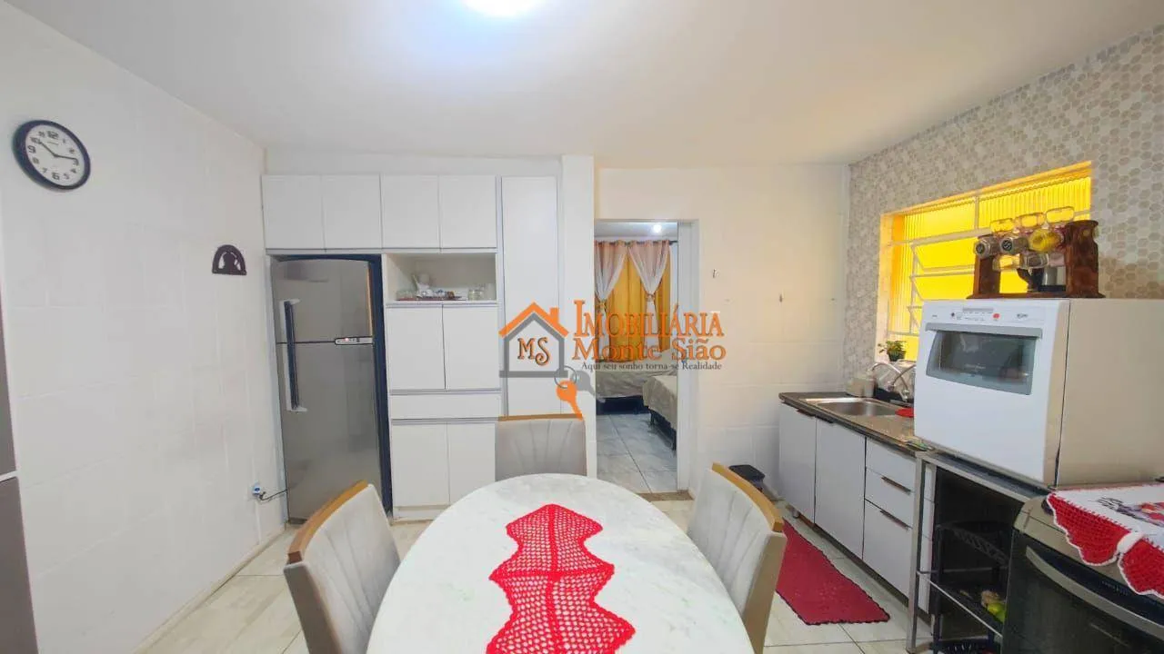 Imagem Sobrado com 3 dormitórios à venda, 250 m² por R$ 599.900,00 - Jardim São Domingos - Guarulhos/SP