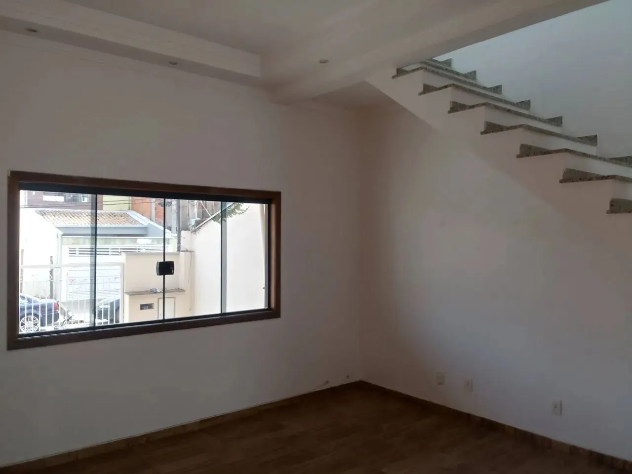 Imagem Impecável casa à venda em Sorocaba-SP, bairro Jardim Vila São Domingos: 4 quartos, 3 salas, 4 banheiros, 3 vagas, 260m².
