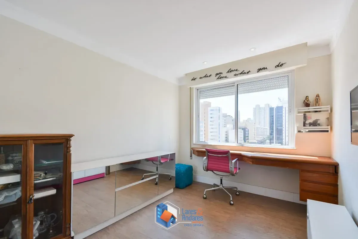 Imagem Apartamento para venda em Pinheiros com 3 quartos, sendo 1 suíte, 157m²