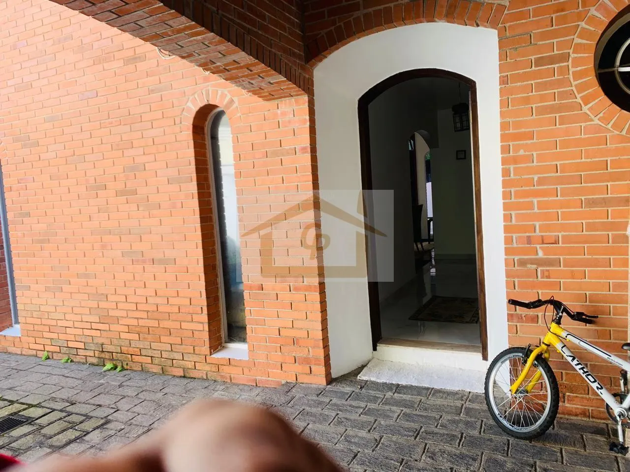 Imagem São 4 quartos, sendo 2 suítes, 5 vagas, Imperdível , residencial com apenas 34 casas