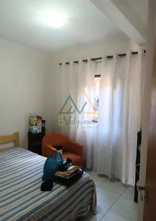 Imagem Casa Sobrado Padrão em Pinhais