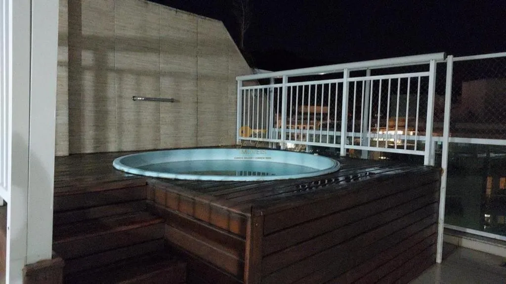 Imagem Cobertura Duplex para Venda em Niterói / RJ no bairro Itacotiara