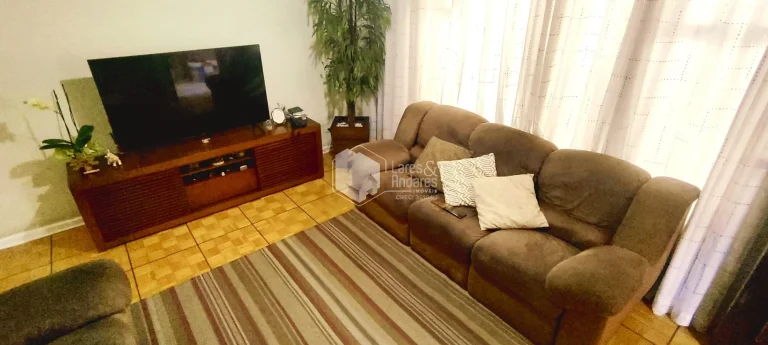 Imagem (SOBRADO + 1 CASA) COM 216M² COM 2 AMPLOS DORMITÓRIOS, ÁREA GOURMET E 3 VAGAS DE AUTO COM PORTÃO AUTOMÁTICO. LAUZANE PAULISTA, SÃO PAULO, SP