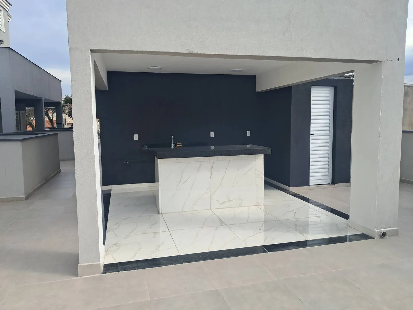 Imagem Studio à venda na Avenida Montemagno.