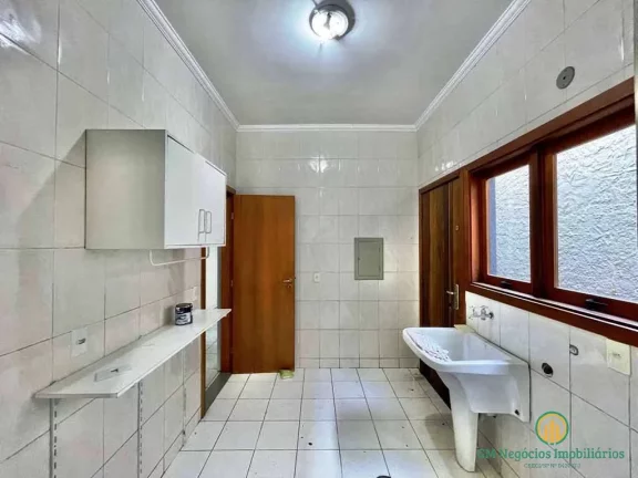 Imagem Casa com 5 dorms / 2 sts (1 térrea) piscina, gourmet e vista! Em Condomínio