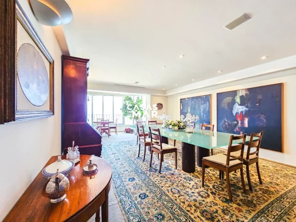 Imagem Venda Luxuoso Apartamento Frente Mar em Arpoador, RJ, 3 Suítes, 2 Vagas. Espaçoso, Privacidade e Tranquilidade