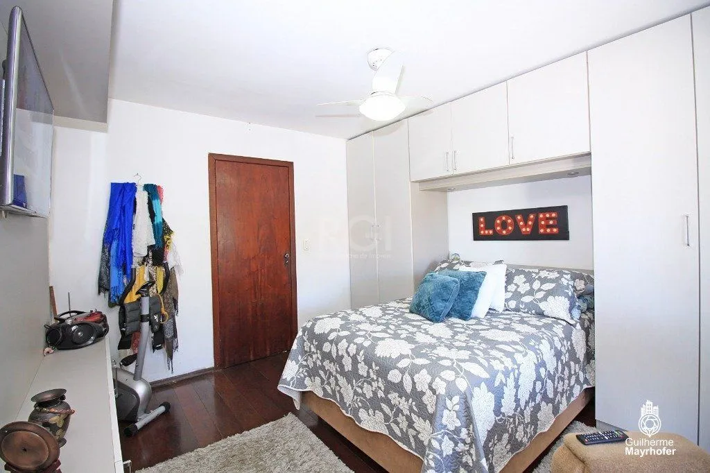 Imagem Casa para Venda - 225.36m², 3 dormitórios, sendo 1 suites, 4 vagas - Camaquã