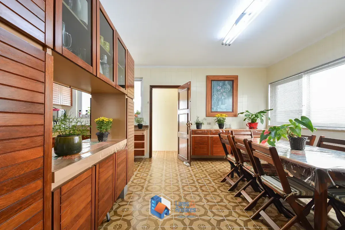 Imagem Casa para venda em Bosque da Saúde com 3 quartos, sendo 1 suíte, 349m²