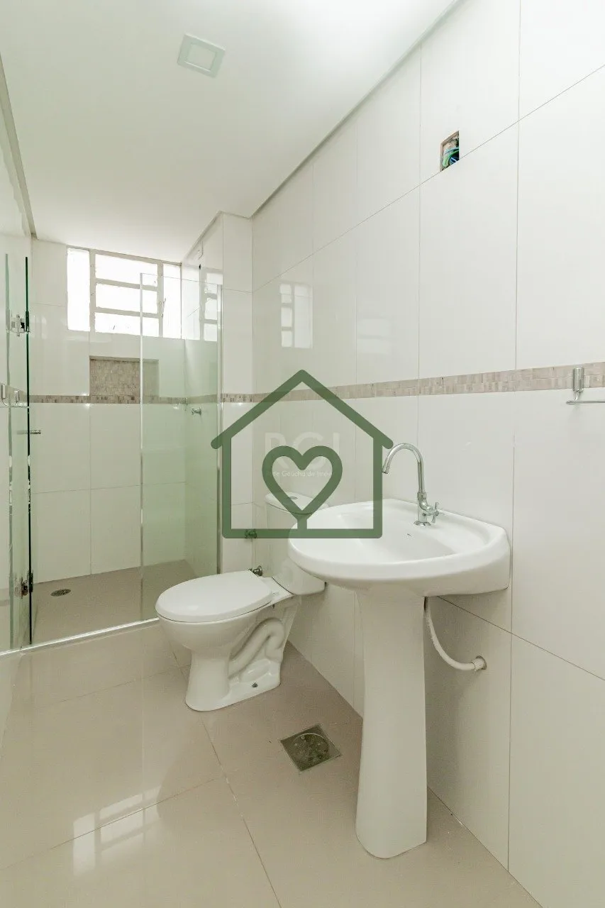 Imagem Apartamento localizado no bairro Vila Ipiranga, térreo. Imóvel com 2 dormitórios, sala de estar/j...