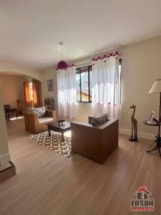 Imagem Casa Duplex, 5 Quartos, 2 Suítes, 2 Terraços no Recanto de Itaipuaçu