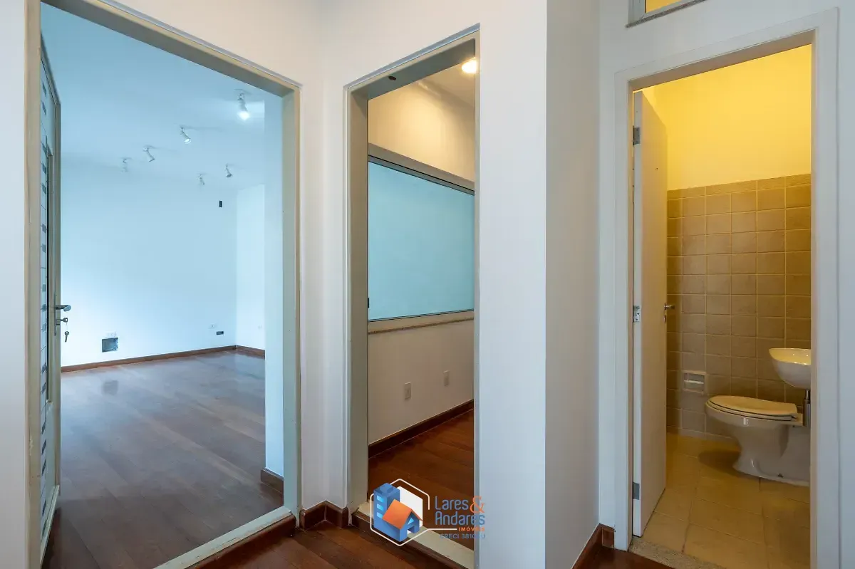 Imagem Casa para venda em Perdizes com 4 quartos, sendo 1 suíte, 171m²