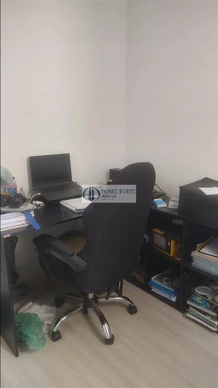 Imagem Apartamento com 2 dormitorios 1 vaga , varanda na Vila Antonieta .
