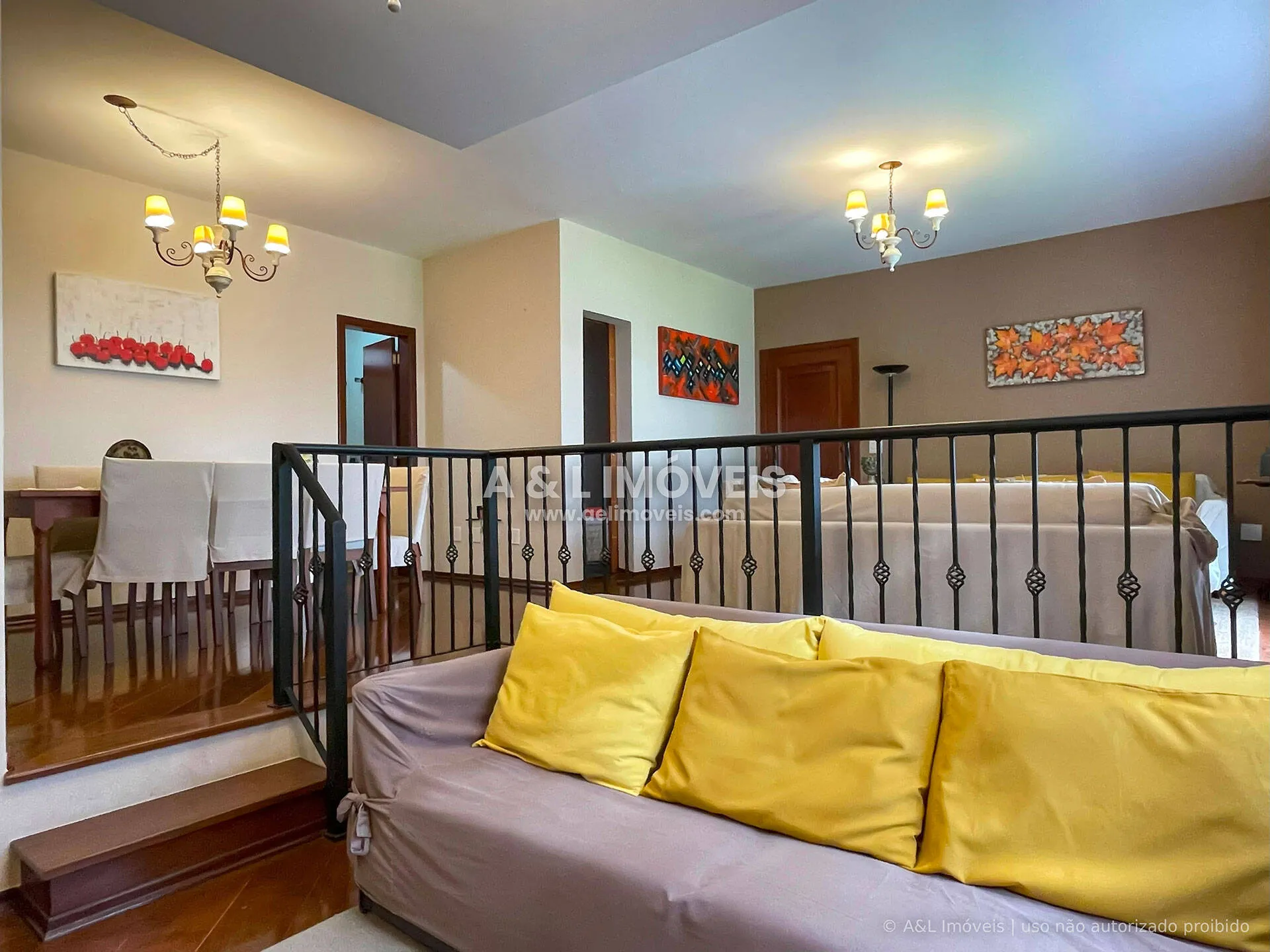 Imagem Apartamento à Venda no Capivari - 4 Dormitórios, SPA e 400 m da Praça