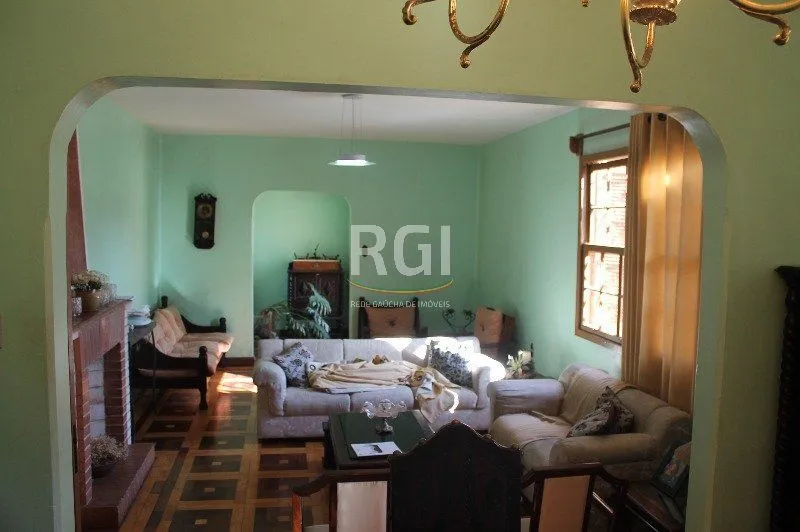 Imagem Casa para Venda - 220m², 4 dormitórios, 9 vagas - Cristal
