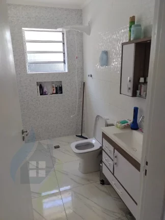 Imagem Casa de 2 dormitórios, 2 banheiros, 2 vagas, com 155m² em Taboão, São Bernardo do Campo