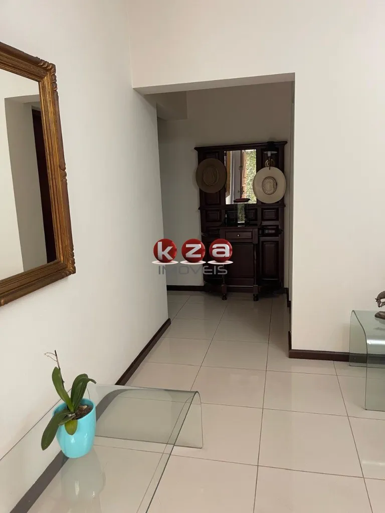 Imagem Imperdível! Casa à venda em Valinhos-SP, bairro Parque Nova Suíça, com 558m² construção e 600m de terreno, área de lazer incrível! Venha conferir!