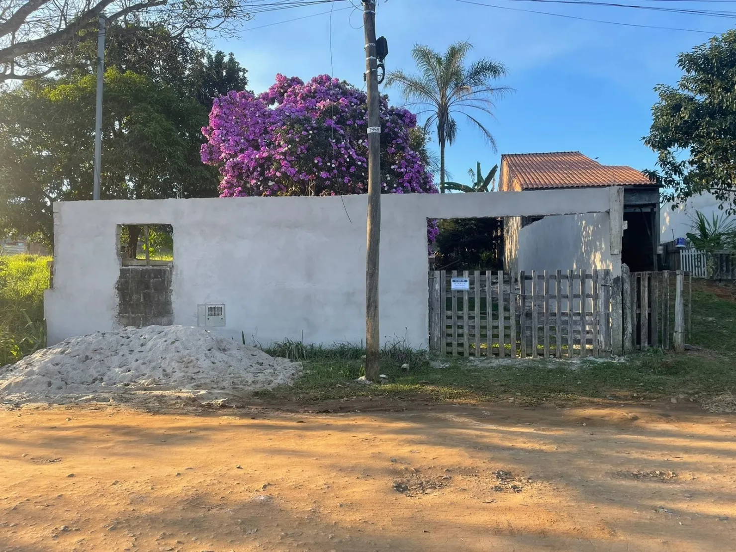 Imagem Chácara à venda 2 Quartos, 5 Vagas, 500M², Parque Shangrilá, Pindamonhangaba - SP